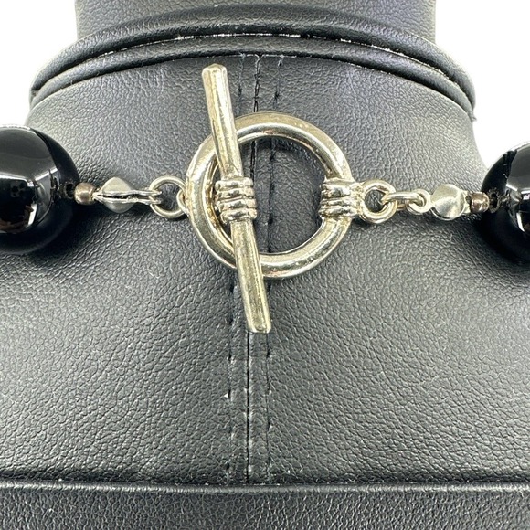 Black and Red Glass Chunky Beads Necklace Holiday Silver Plated Toggle Clasp 21" - Picture 5 of 5